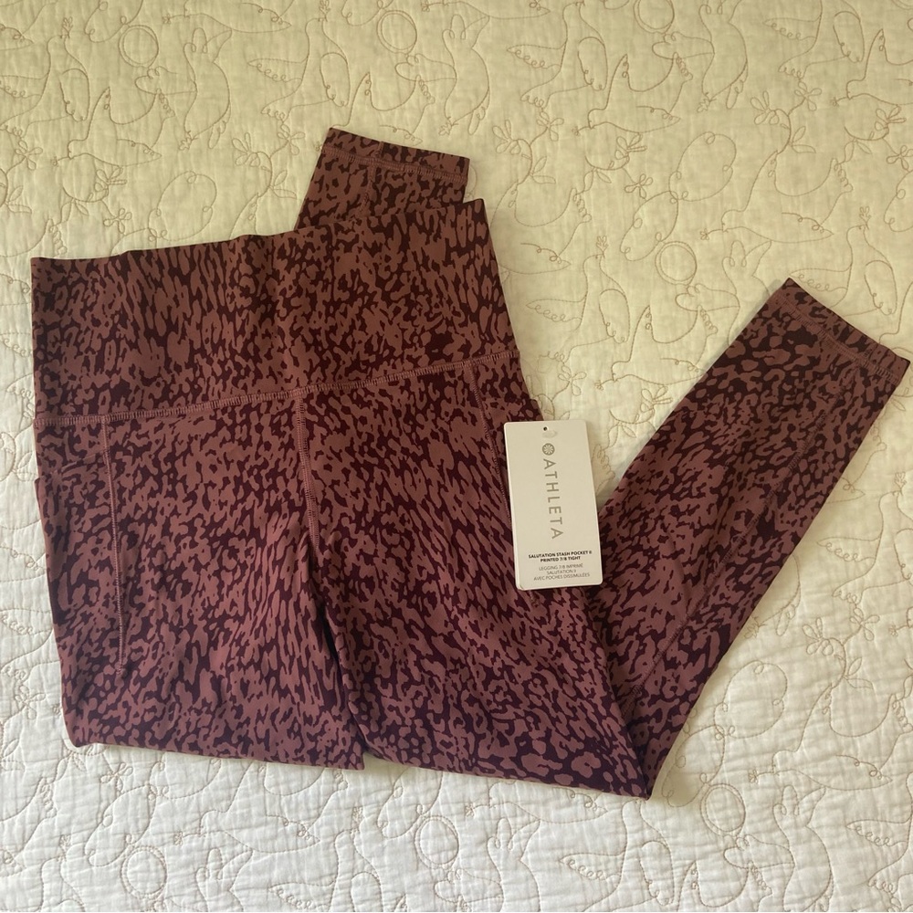 Salutation Stash 7/8 II Tight Maroon/Mauve Leopard Print Small